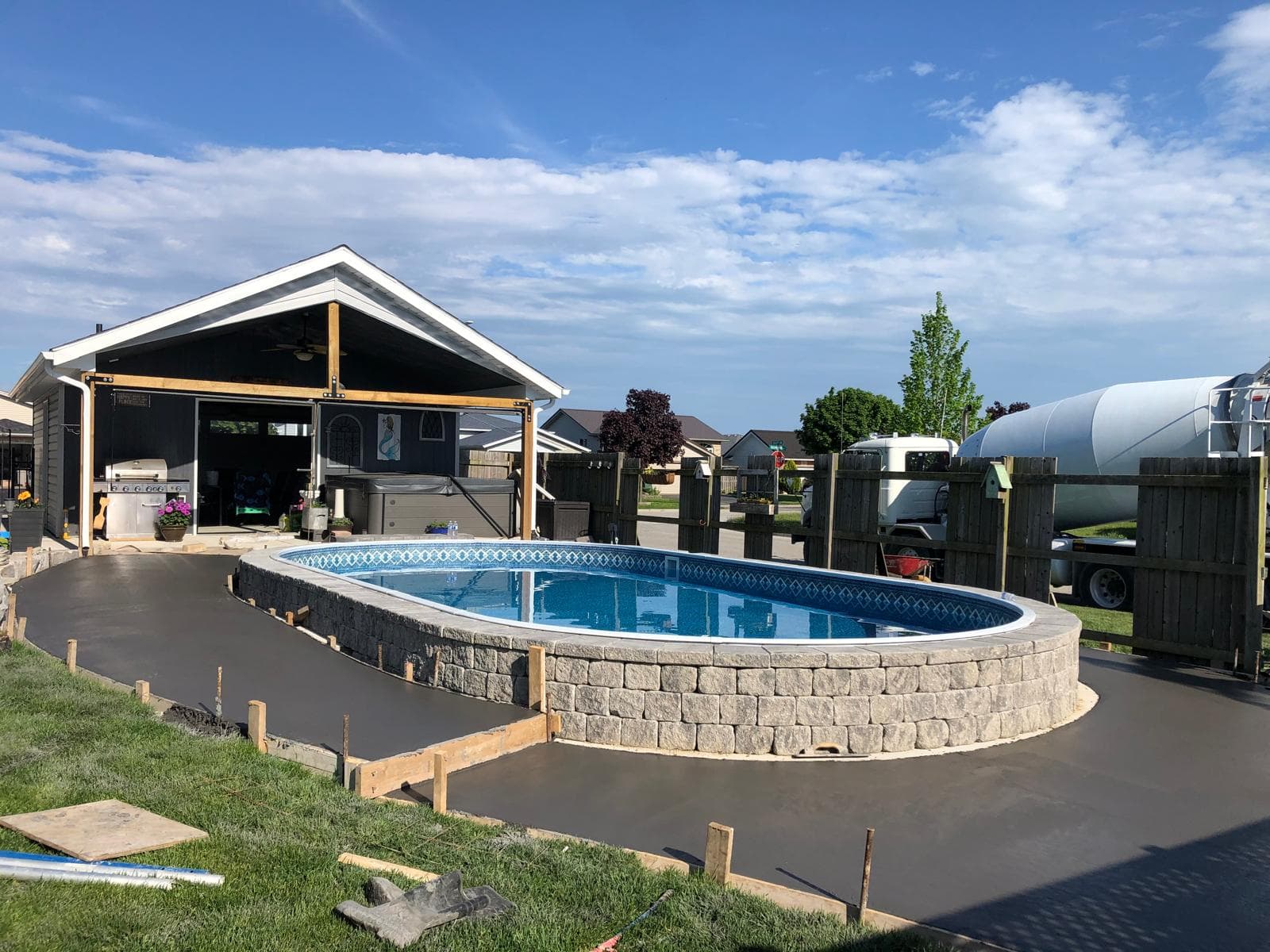 Pool Deck & Patio